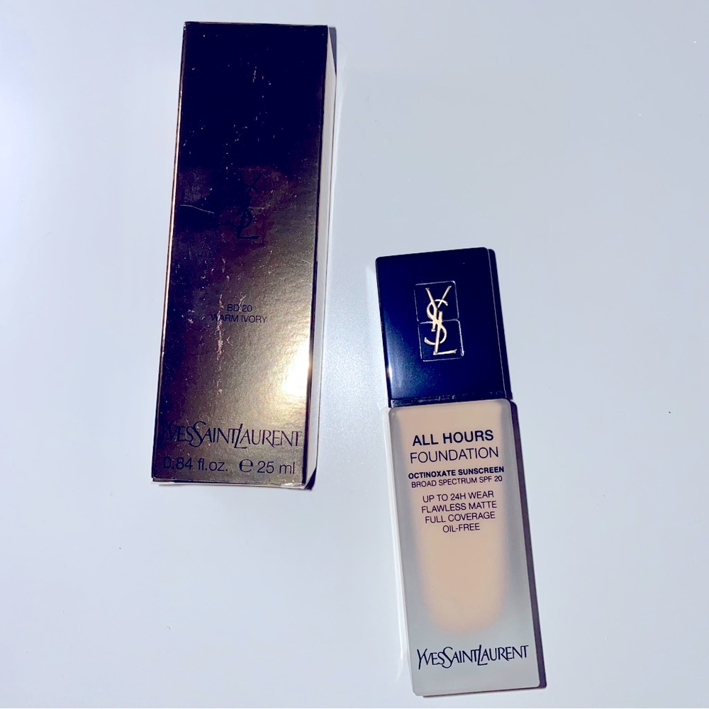 YSL
All Hours Luminous Matte Foundation 24H Longwear SPF 30 w/ Hyaluronic Acid